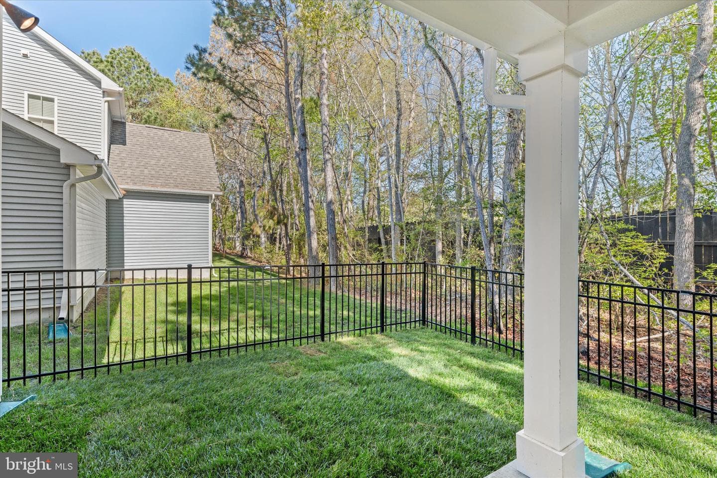 12105 Landings Boulevard photo 34