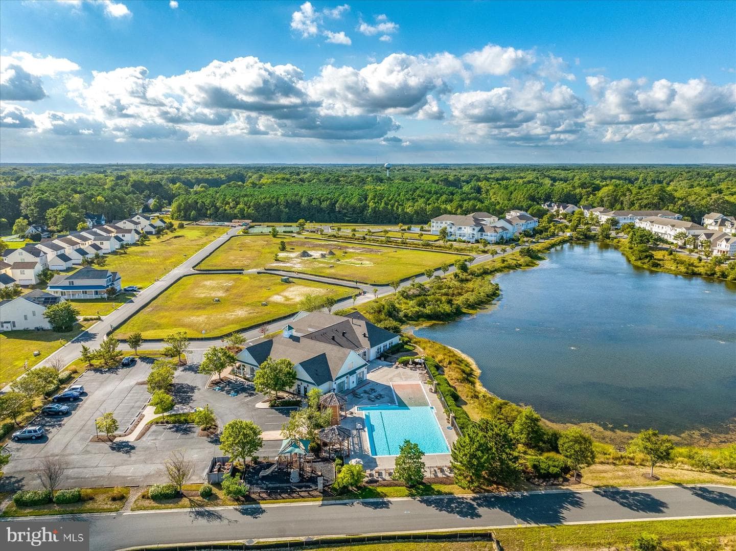 12105 Landings Boulevard photo 42