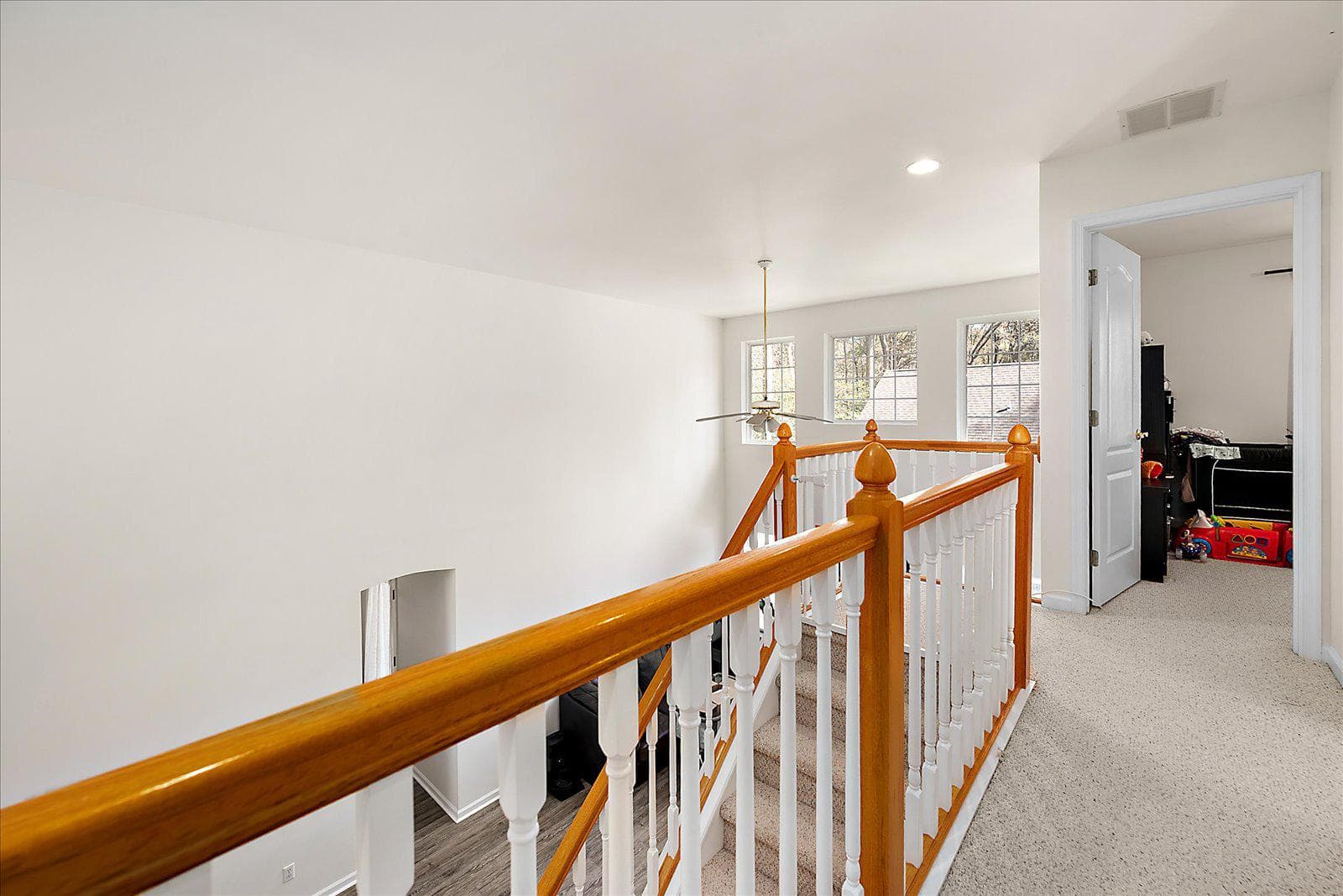 2 Moonraker Road photo 25
