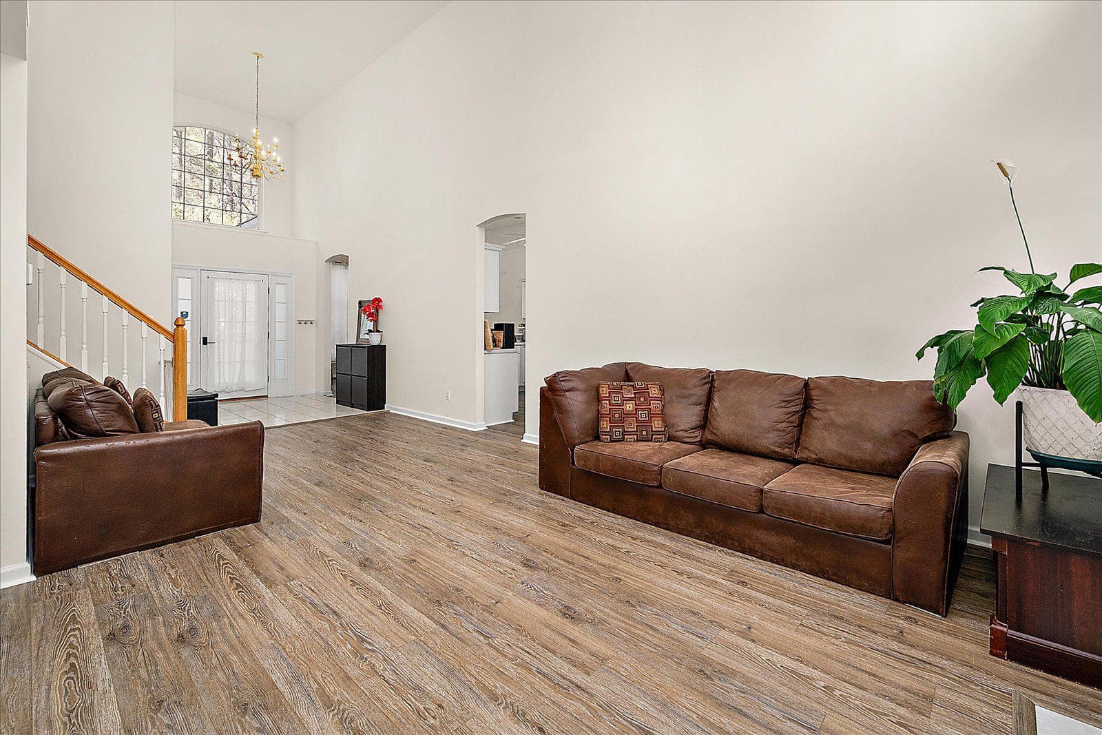 2 Moonraker Road photo 4