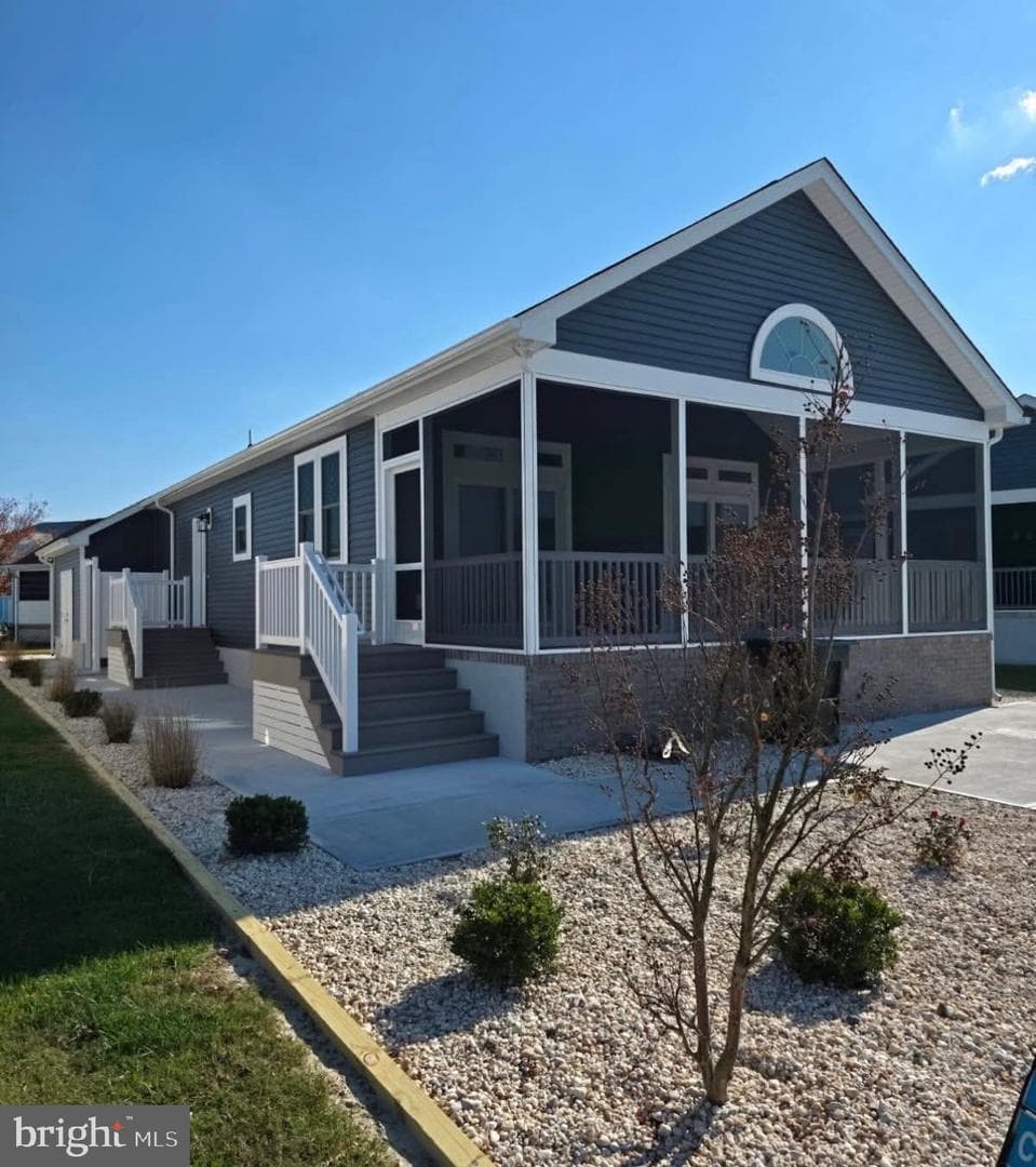 182 Clam Shell Road photo 3