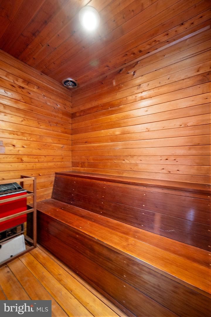 354 Ocean Parkway photo 35