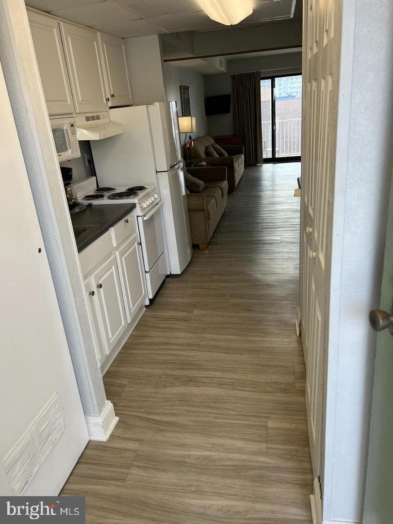 107 N Atlantic Avenue #401 (Week 24) photo 7