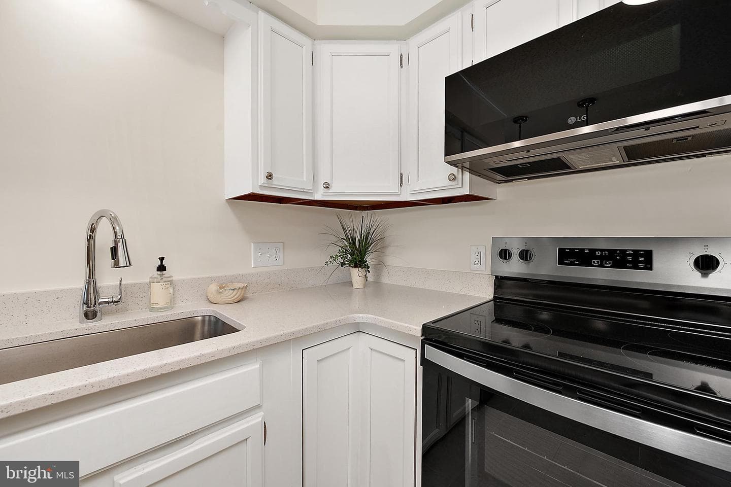 8 121st Street #202a photo 24