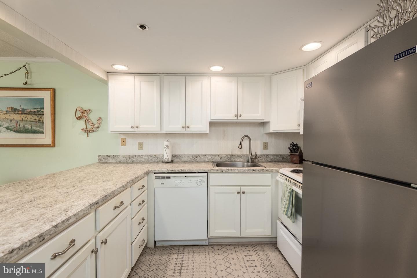 5801 Atlantic Avenue #305 photo 20