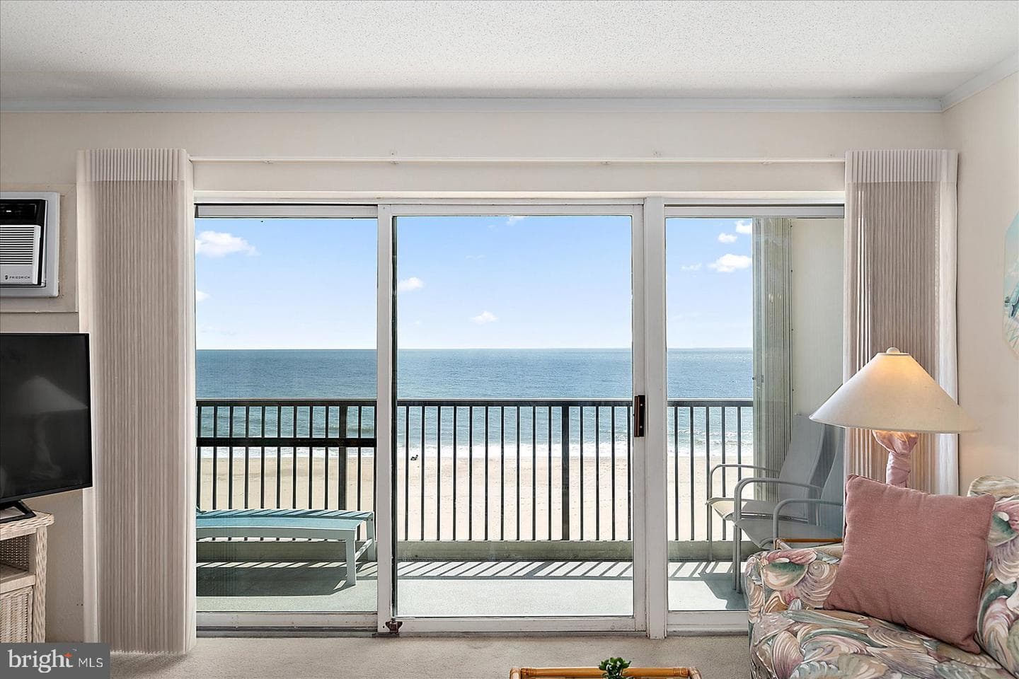 5801 Atlantic Ave # 608 photo 3