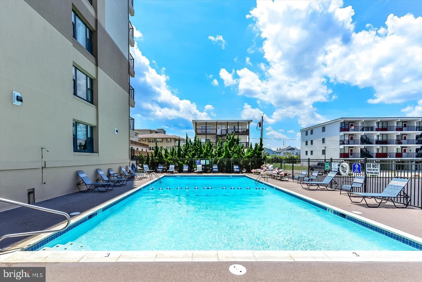 5801 Atlantic Ave # 608 photo 31