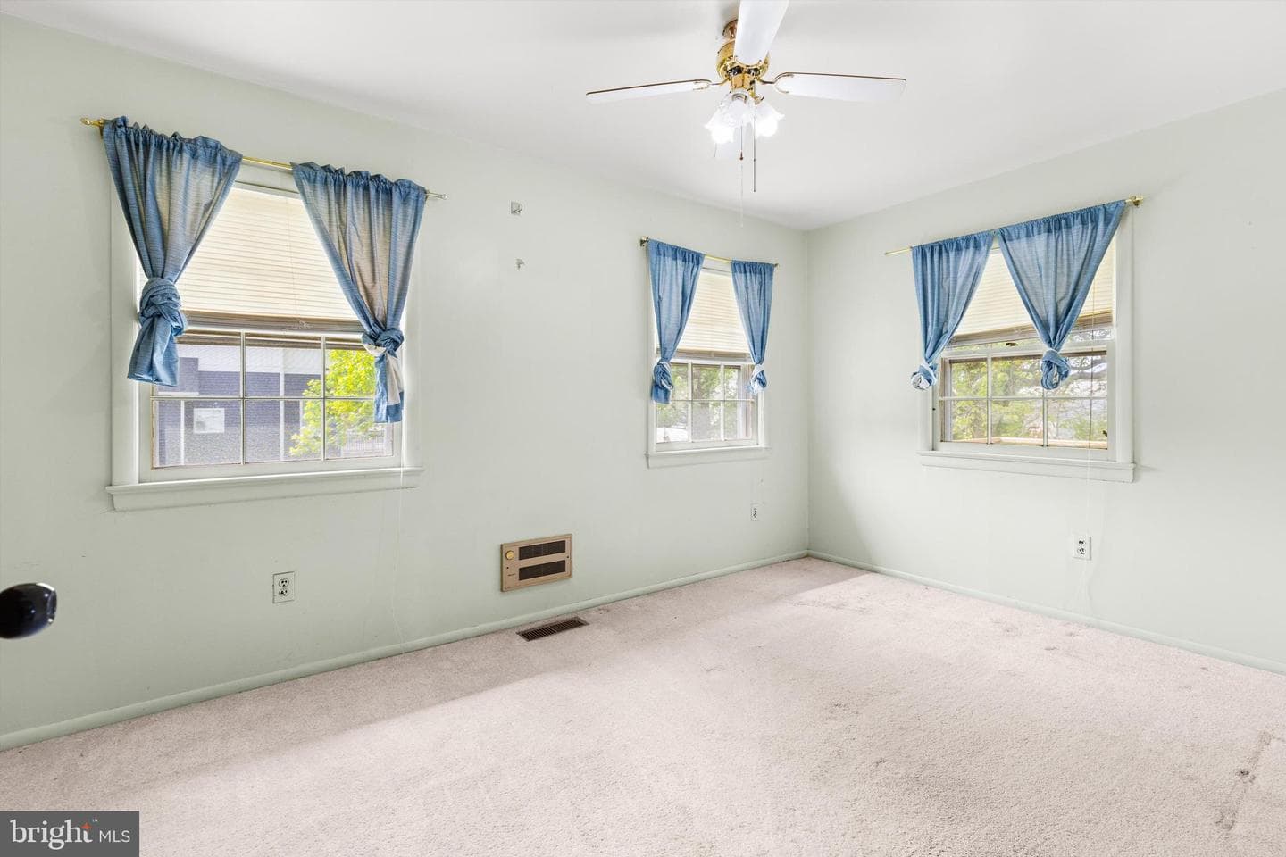 12435 Salisbury Road photo 9