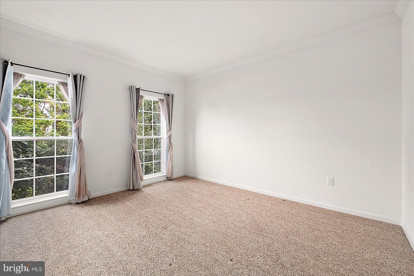 273 Powell Circle photo 7
