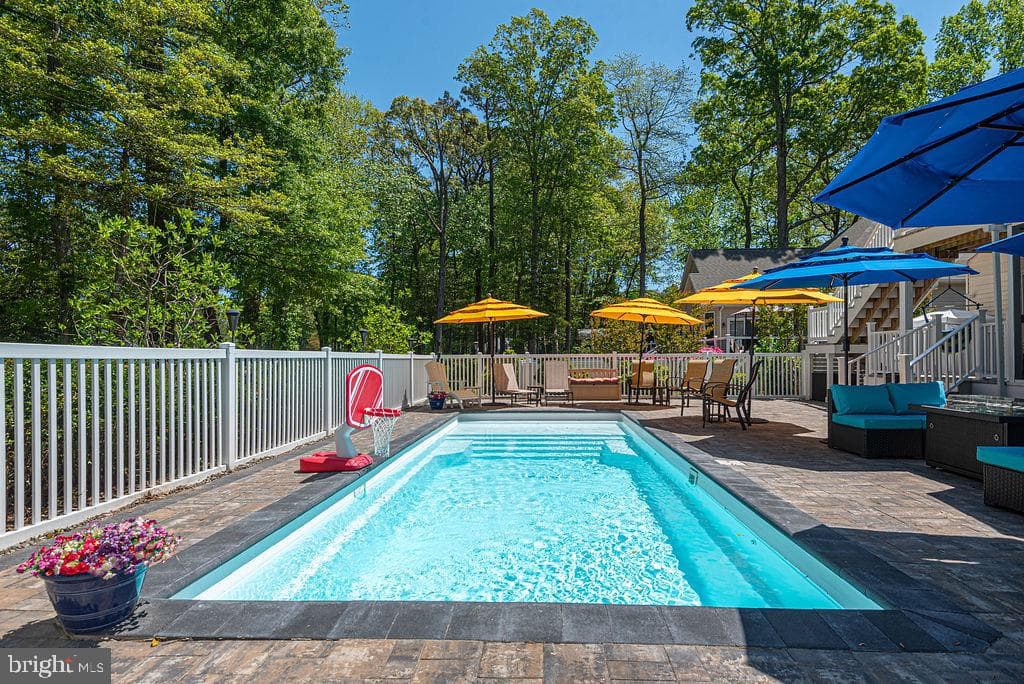 31 Brookside Road