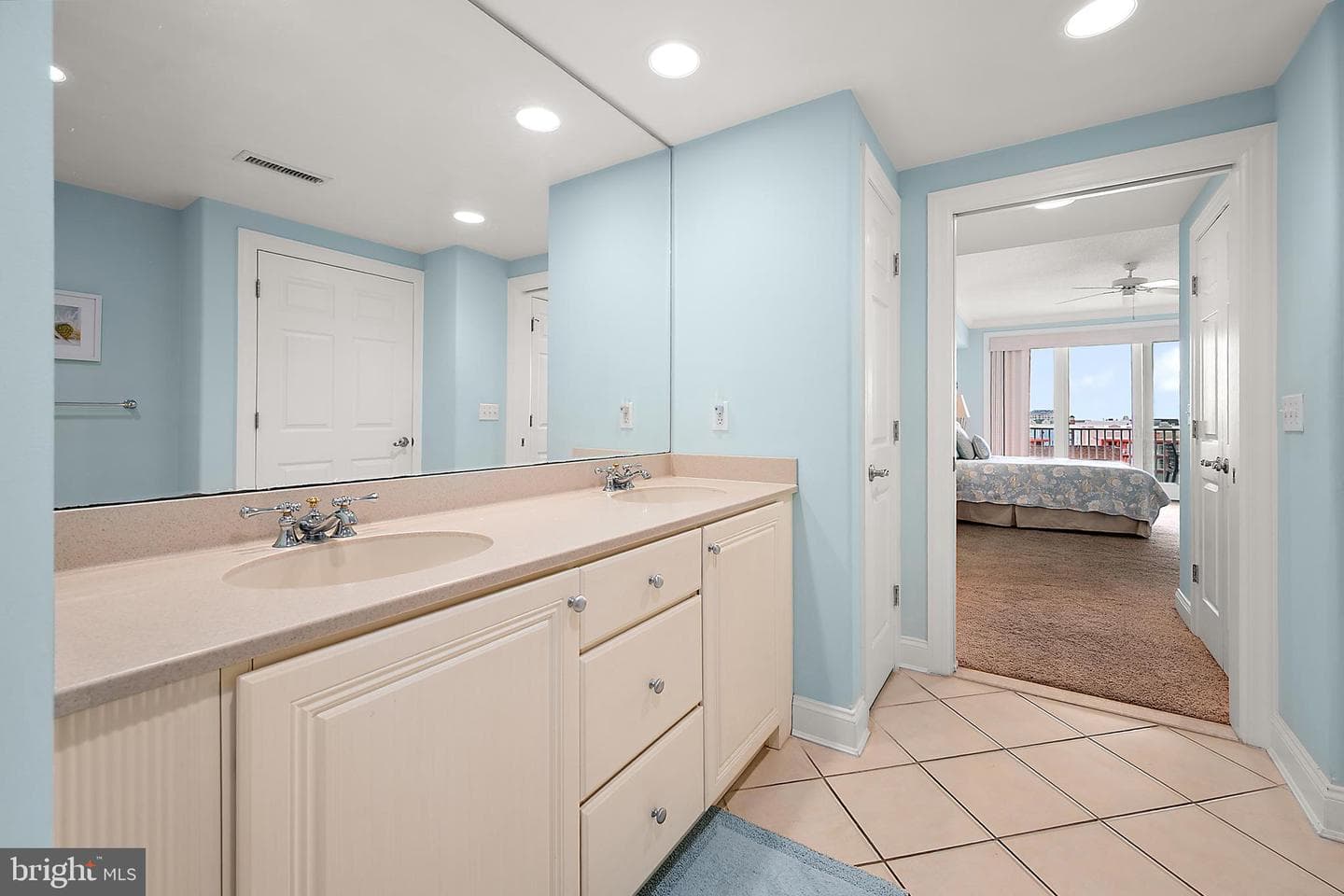 6 7th Street #603 photo 25