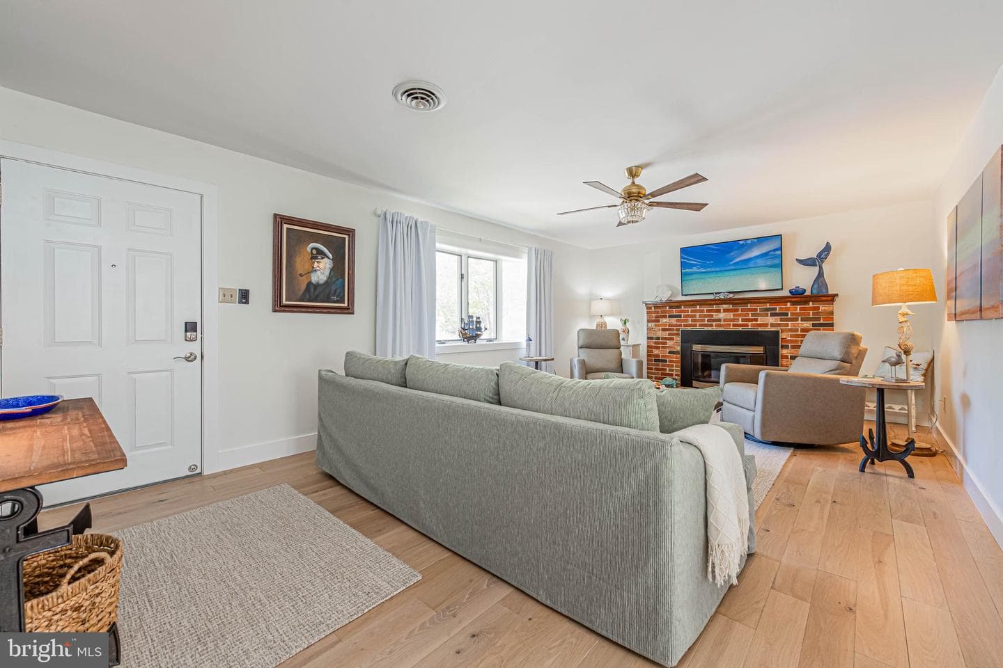 14106 Derrickson Avenue photo 6
