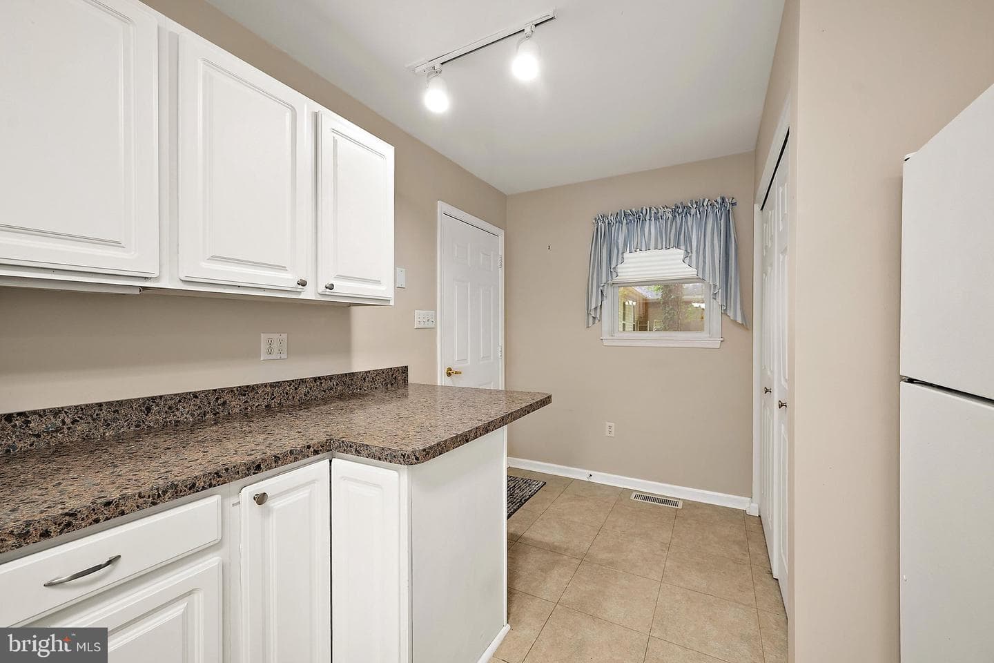 1348 Ocean Parkway photo 19