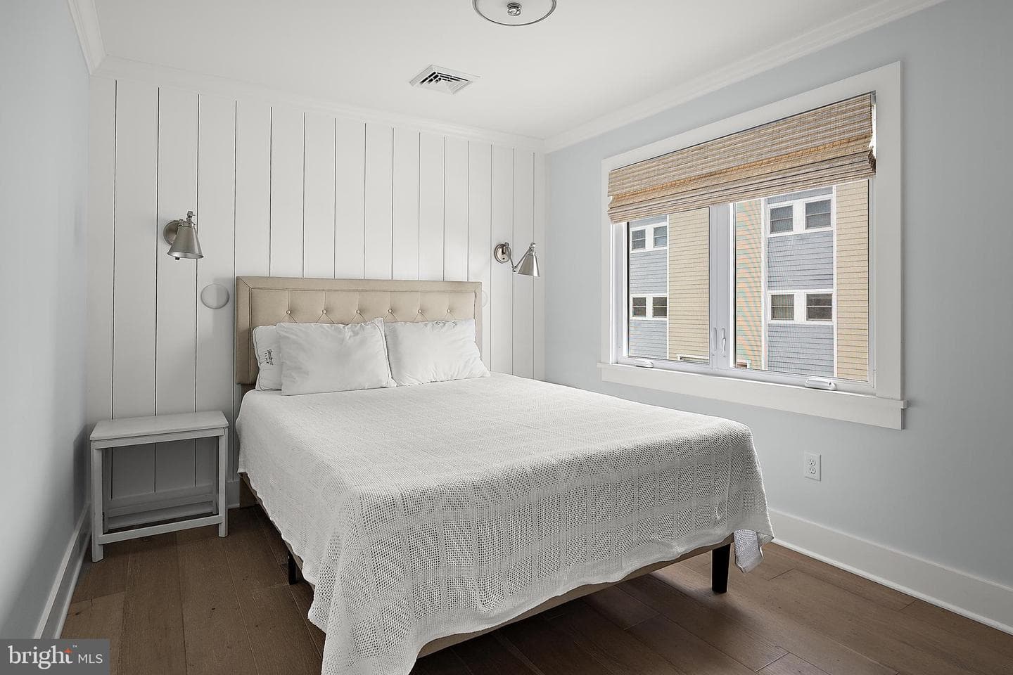 6 43rd Street photo 18