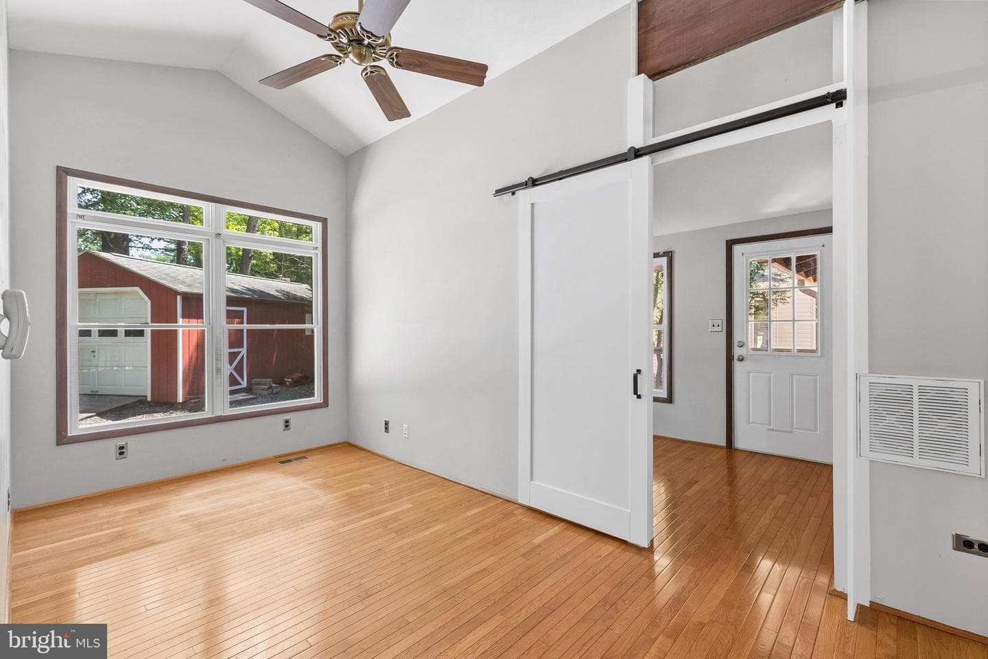 25 Seabreeze Road photo 27