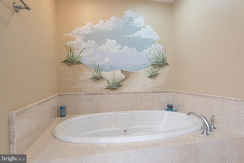 301 14th St # 205 photo 29