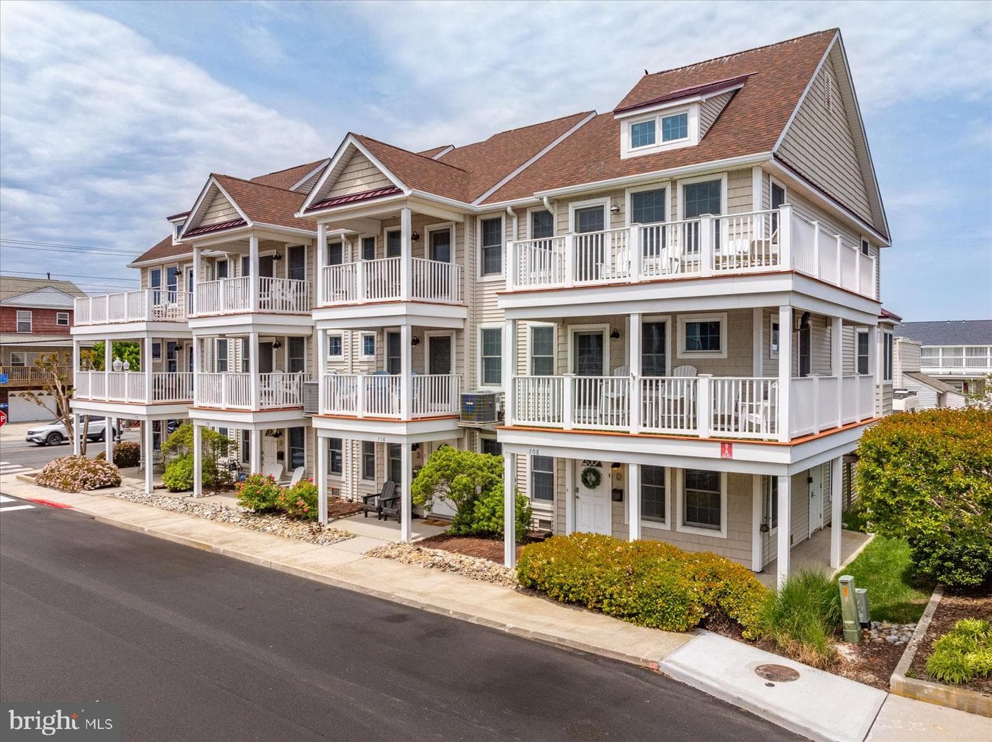 208 7th Street #2
