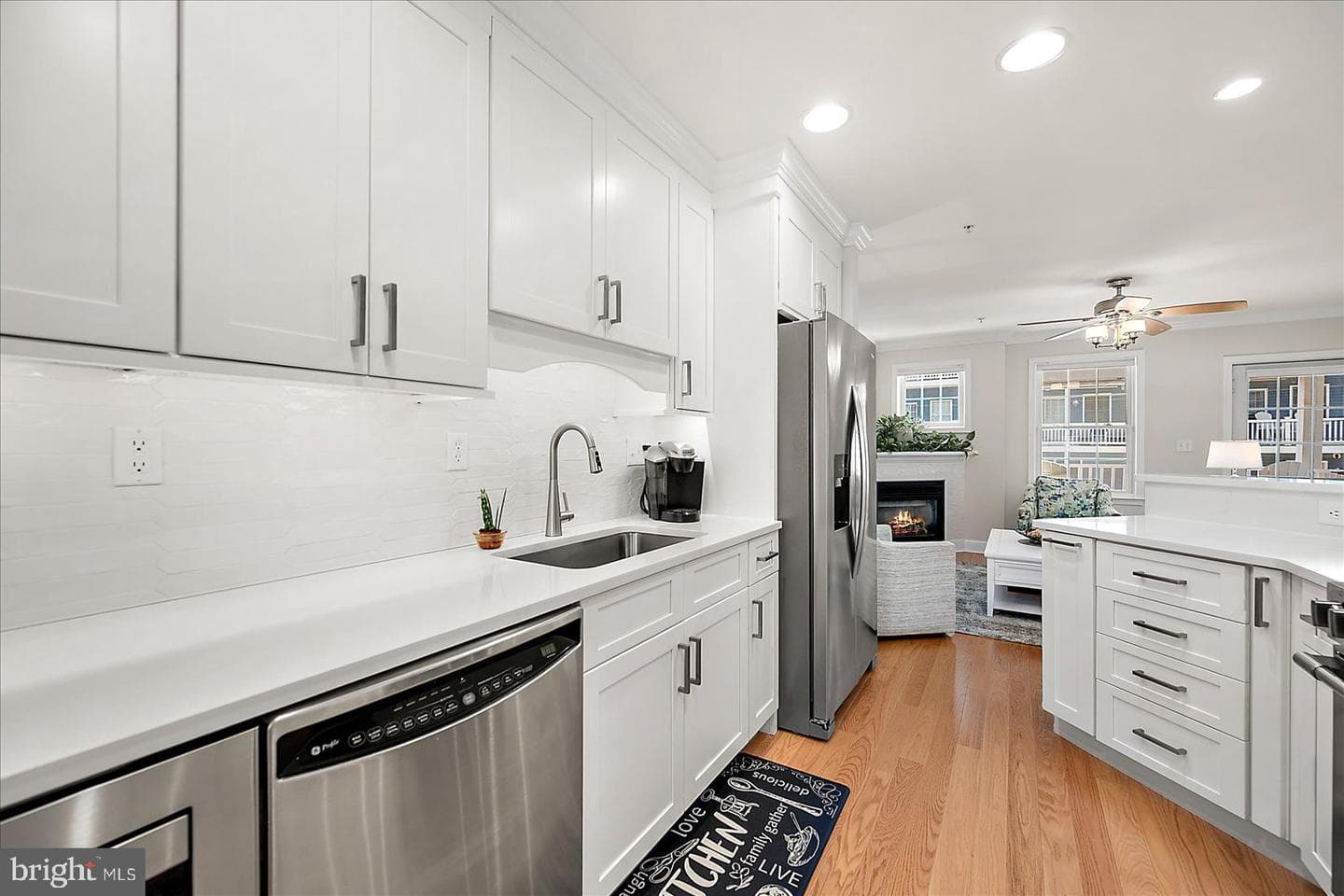 208 7th Street #2 photo 20