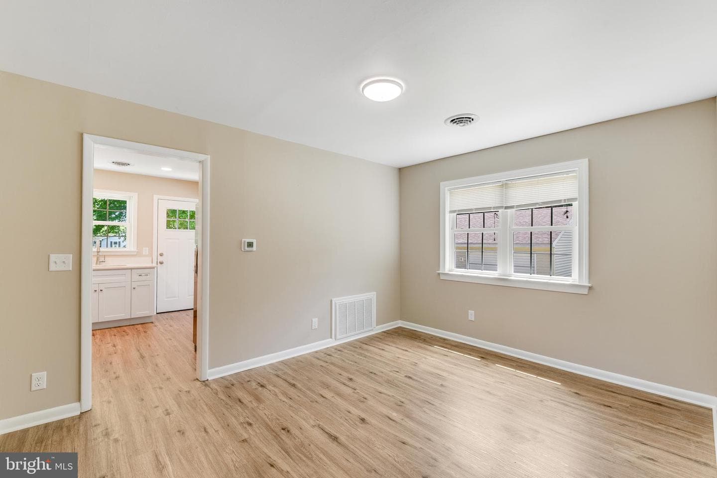 10540 Flower Street photo 16