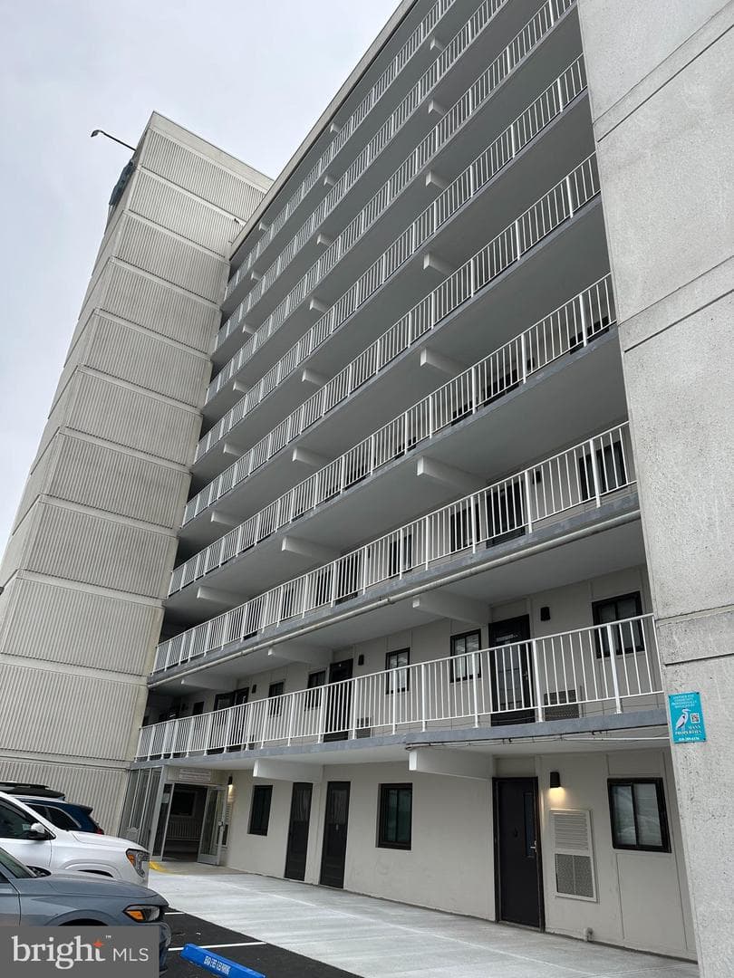 3001 Atlantic Avenue #608 photo 2