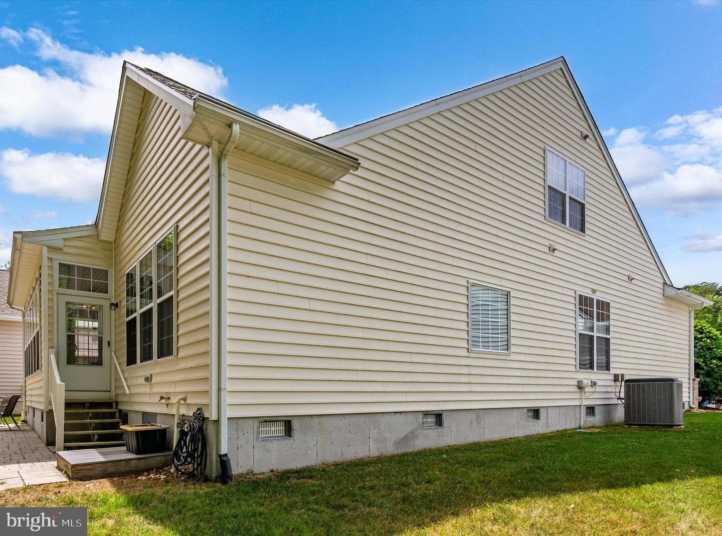 95 Chatham Court photo 59