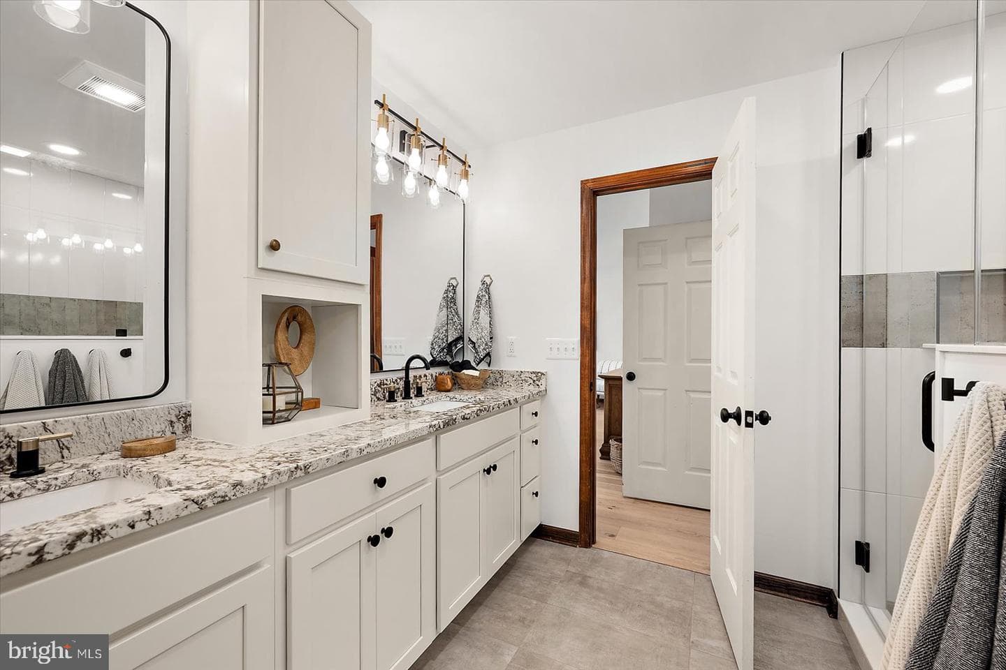 91 Watertown Road photo 53