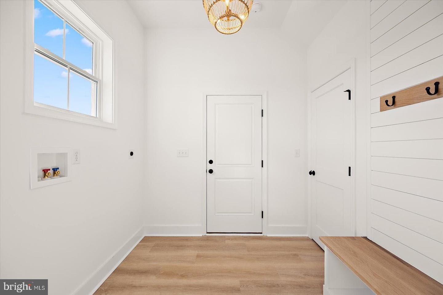 75 King Richard Road photo 40