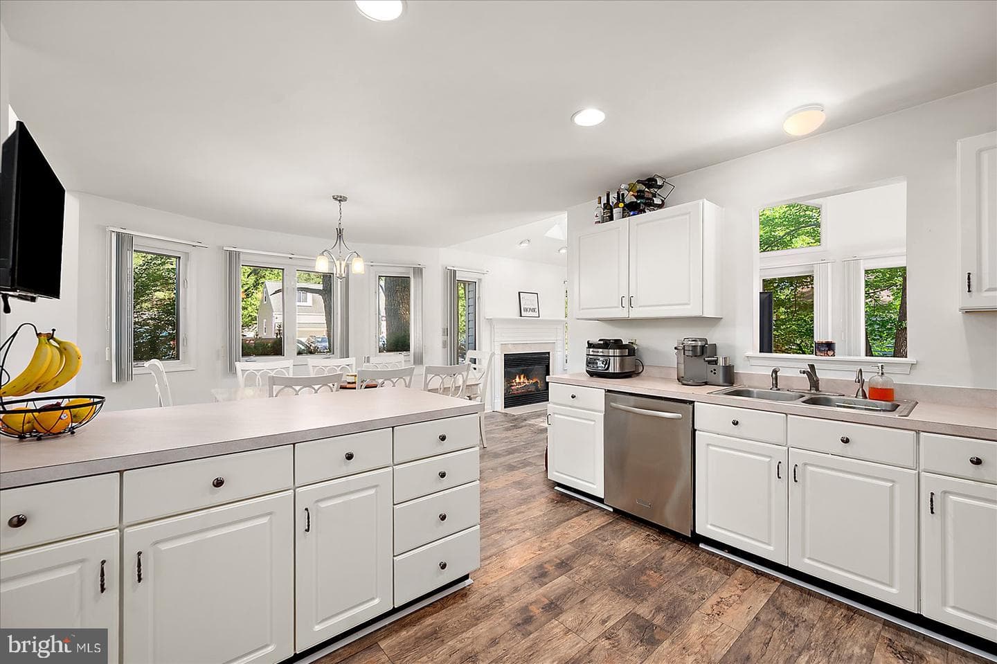 369 Ocean Pkwy photo 16