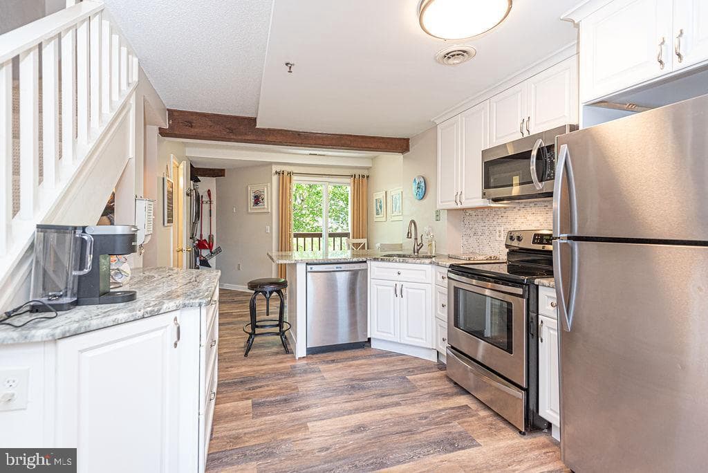 124 Newport Bay Drive #7 photo 5