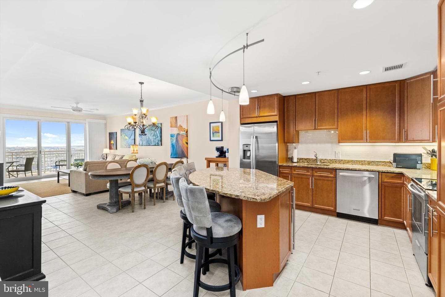 2 48th Street #1405 Gateway Grand photo 4