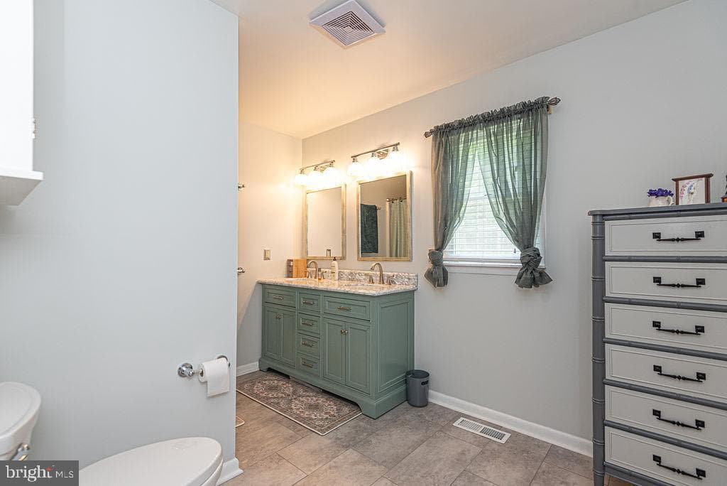 151 Sandyhook Road photo 42