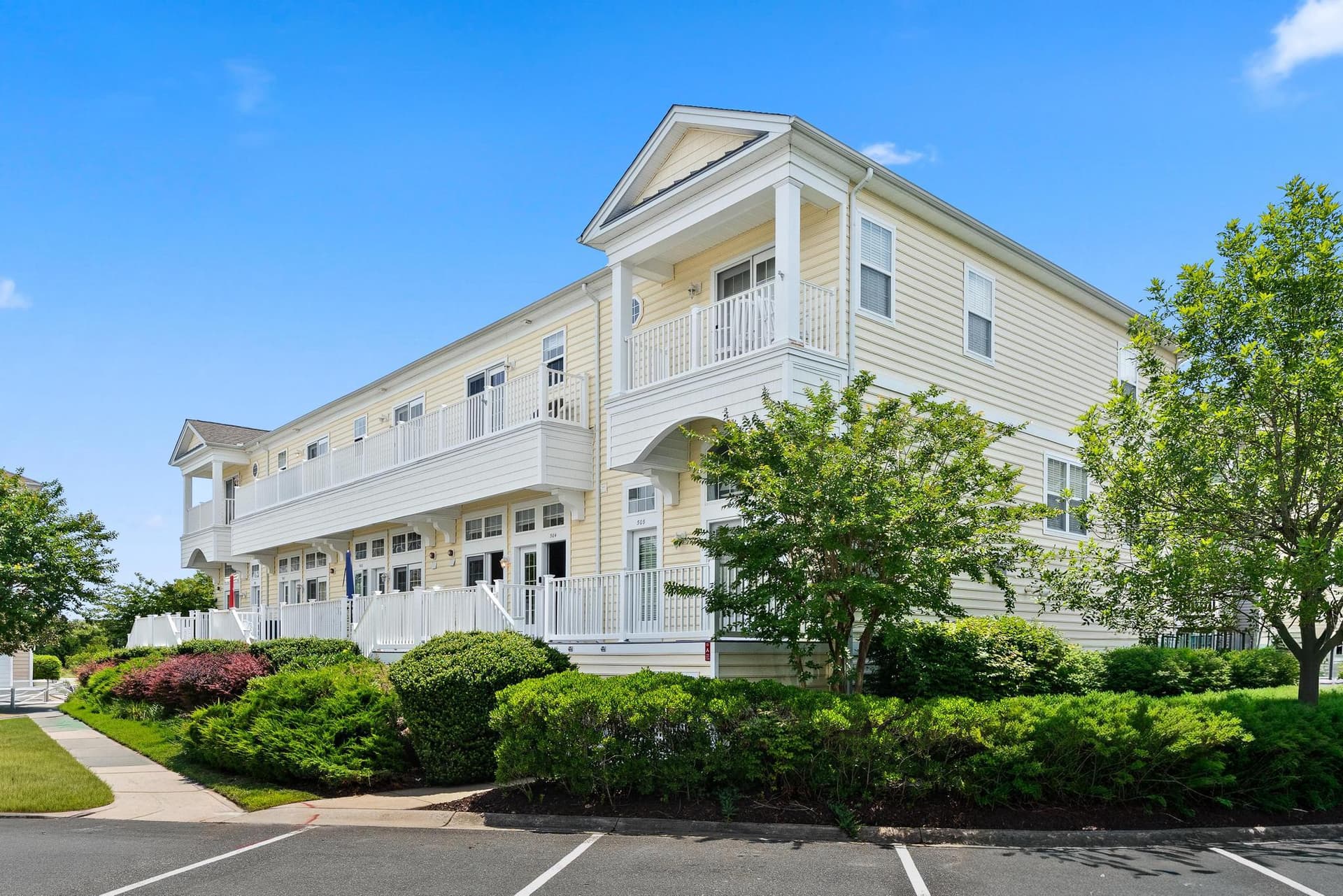 8695 Egret Loop Lane ##504, Berlin