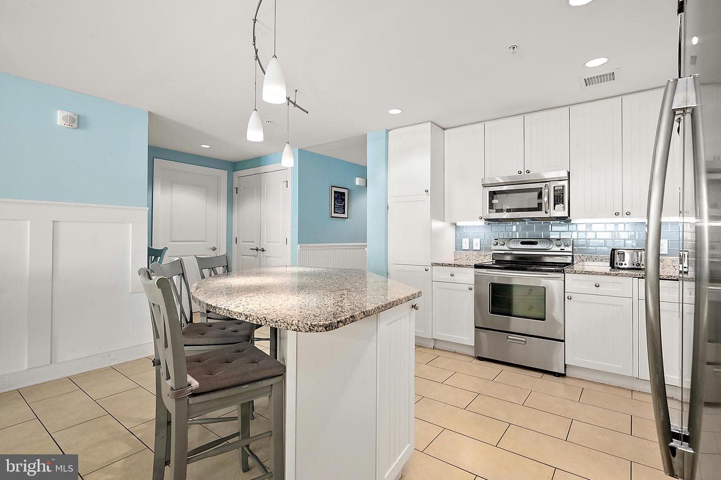 2 48th Street #1402 photo 21