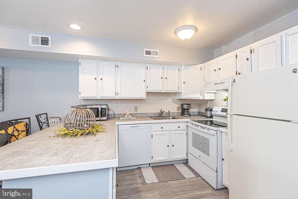 12300 Jamaica Avenue #105 photo 3
