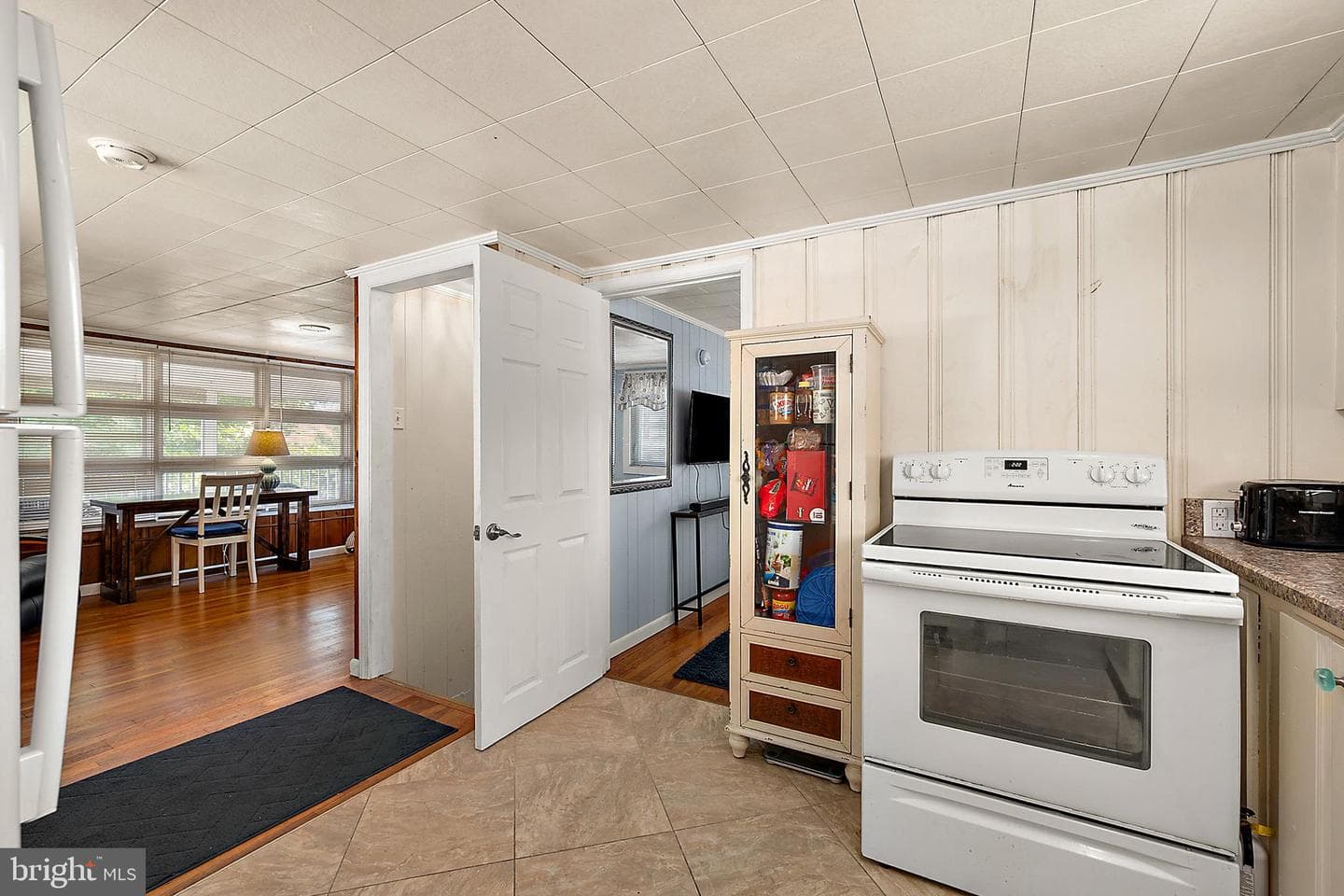 104 Bering Road photo 55