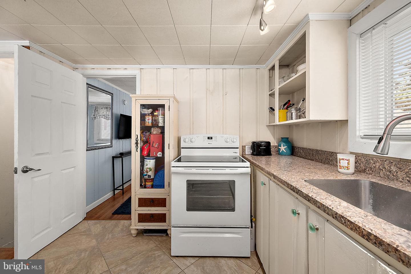 104 Bering Road photo 57
