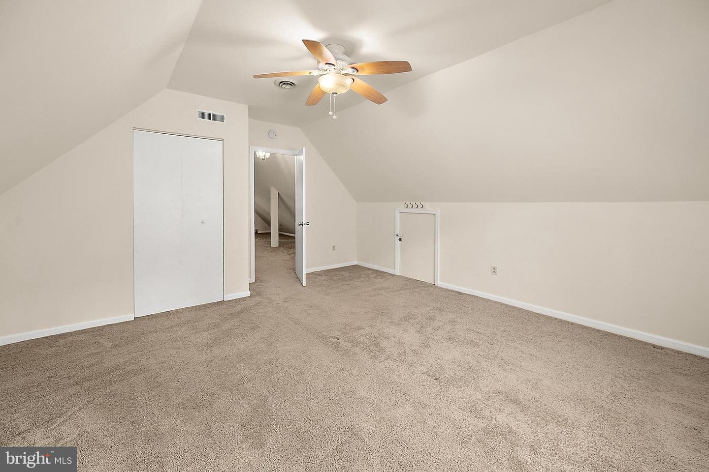7 Royal Oaks Drive photo 31