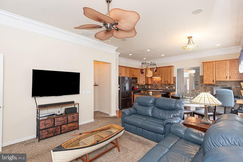 6 Easton Avenue photo 22