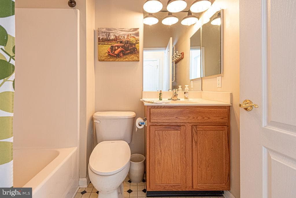 6 Easton Avenue photo 41
