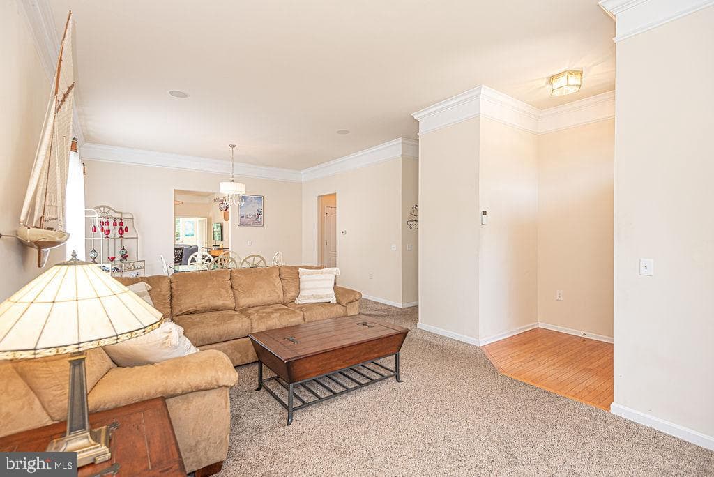 6 Easton Avenue photo 6