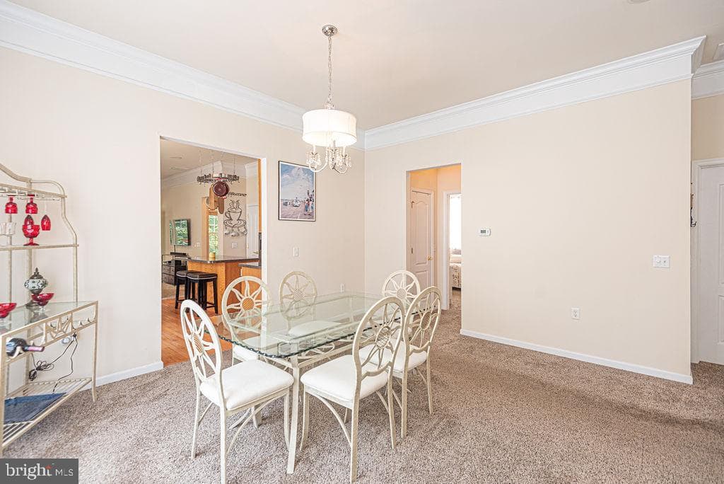 6 Easton Avenue photo 9
