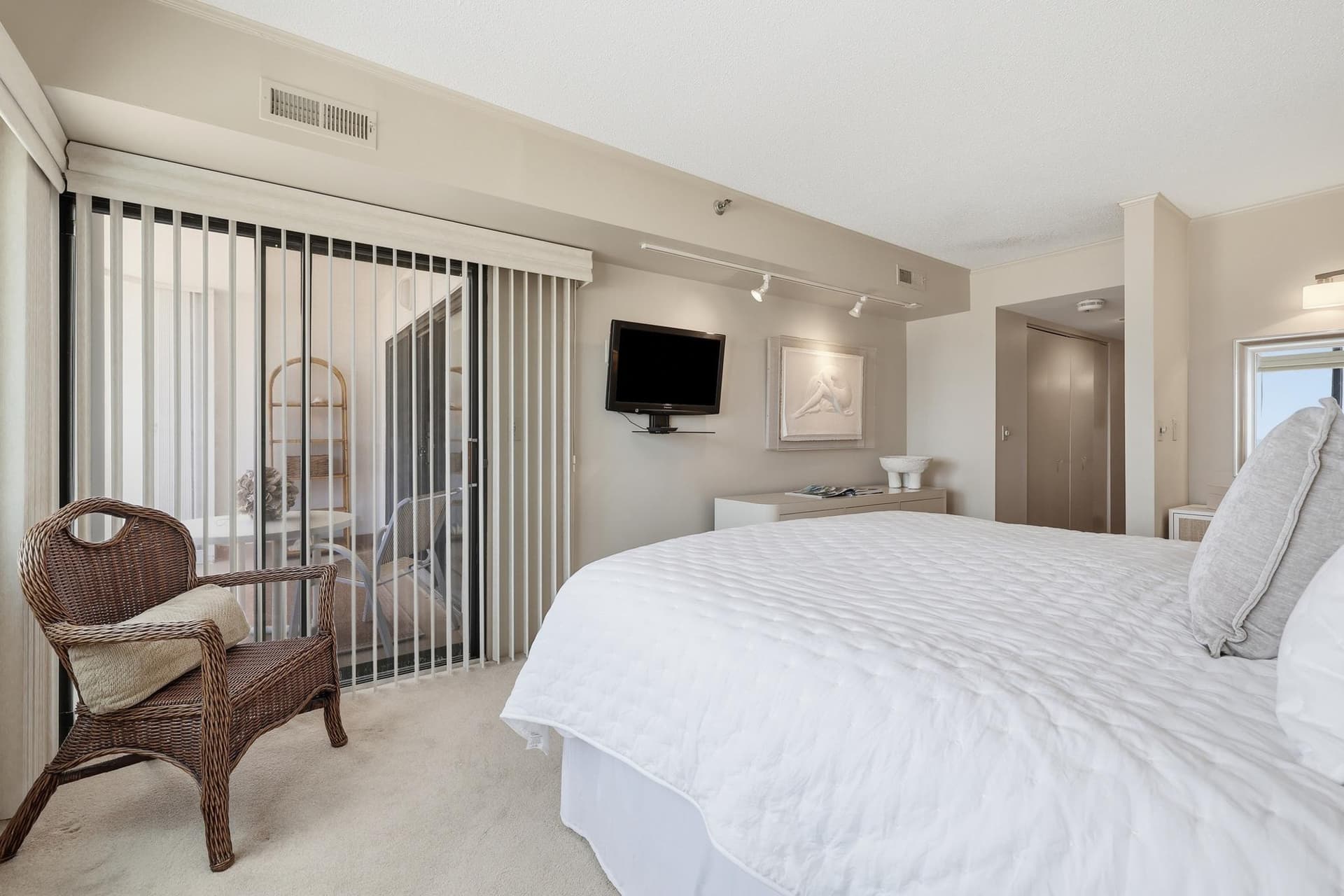 9800 Coastal Highway #503 photo 16