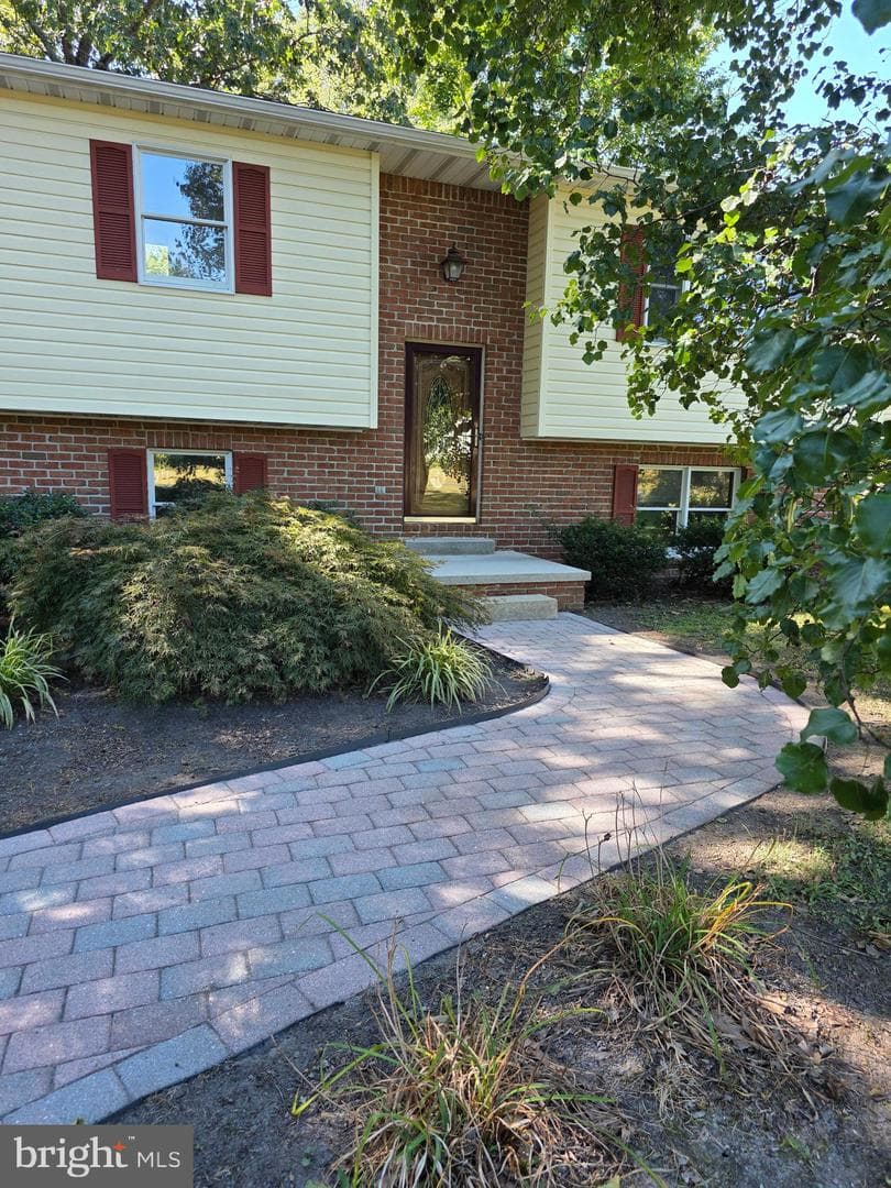 279 Longstreet Drive photo 2