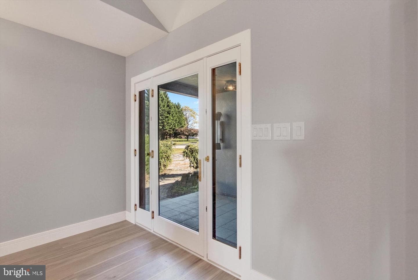 400 Lake Meade Drive photo 5