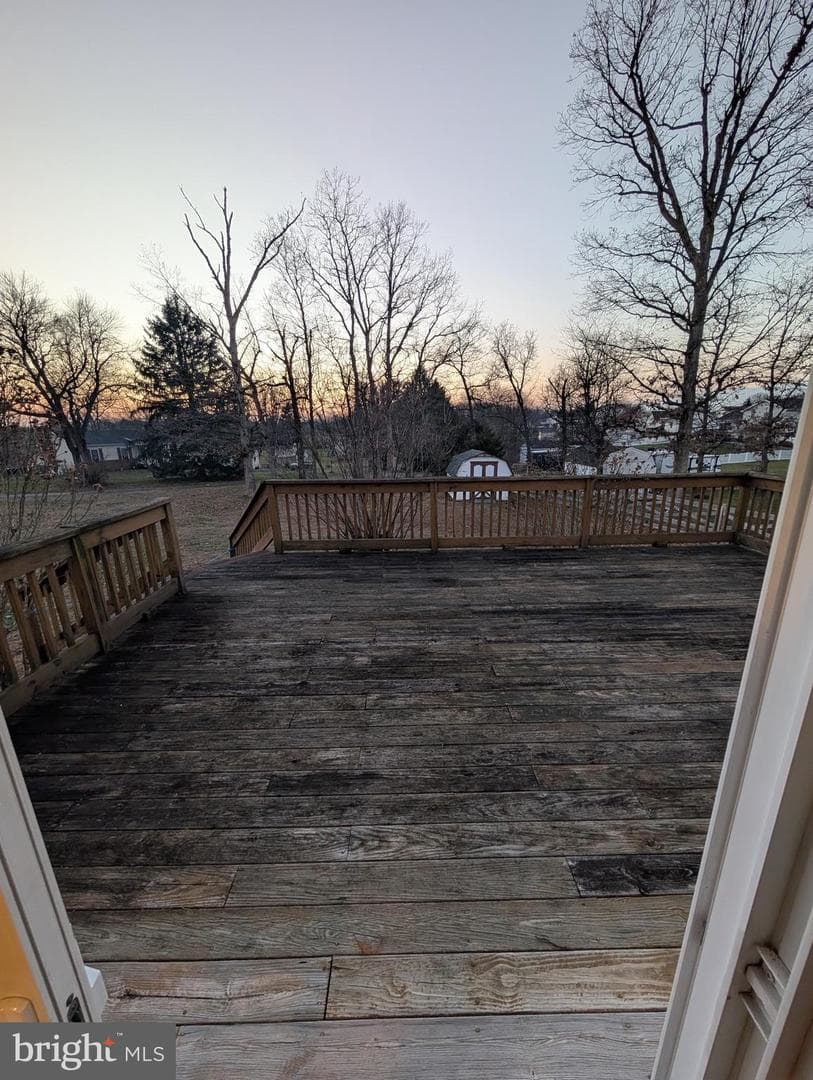15 Yorktowne Court photo 40