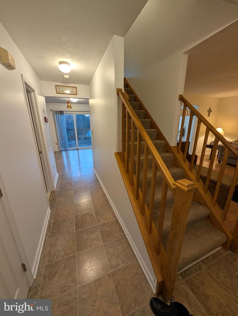 15 Yorktowne Court photo 8