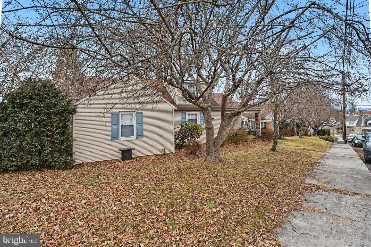 533 Hillcrest Place photo 29