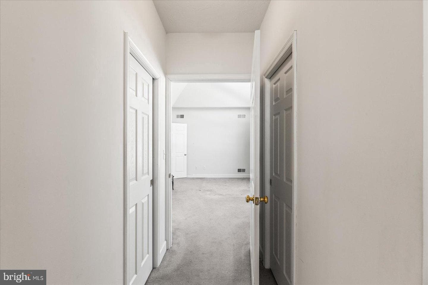 153 Laura Lane photo 26