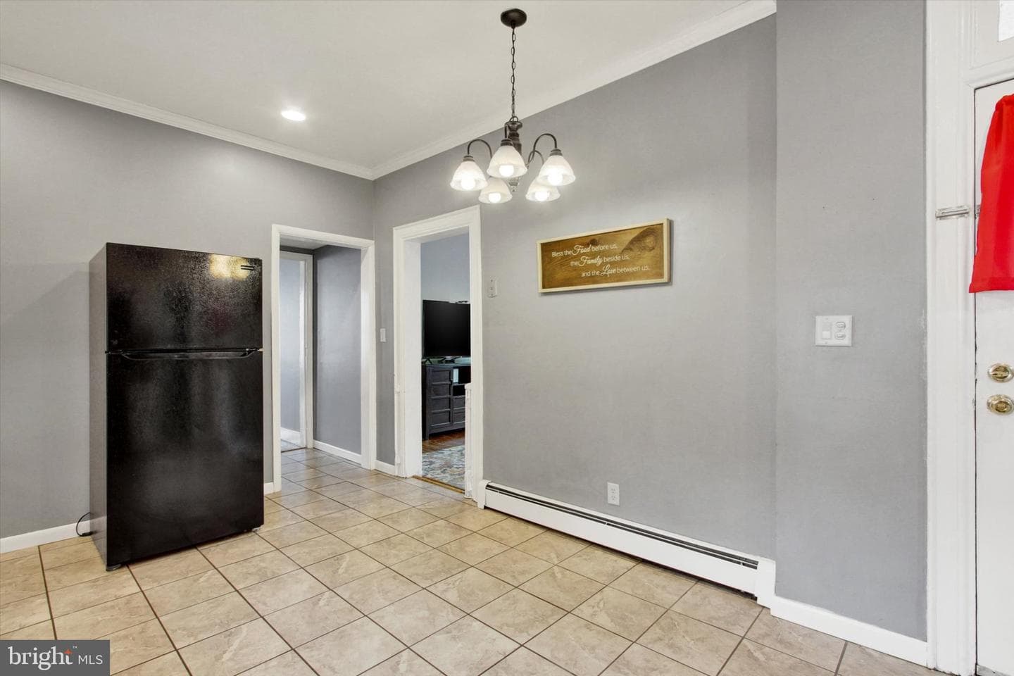102 N Queen Street photo 33
