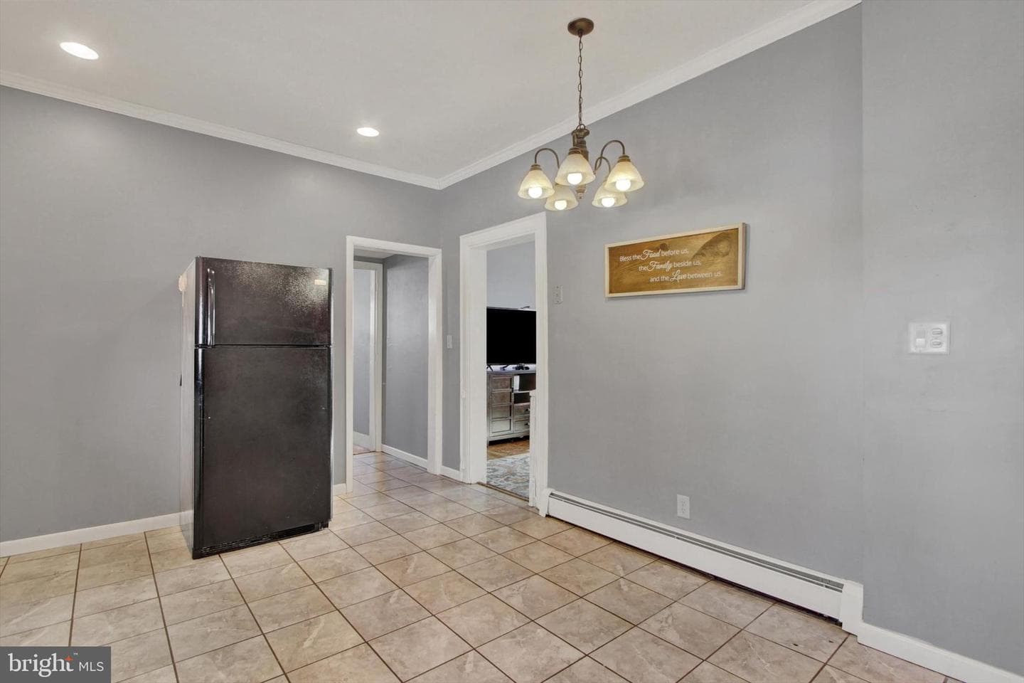 102 N Queen Street photo 8